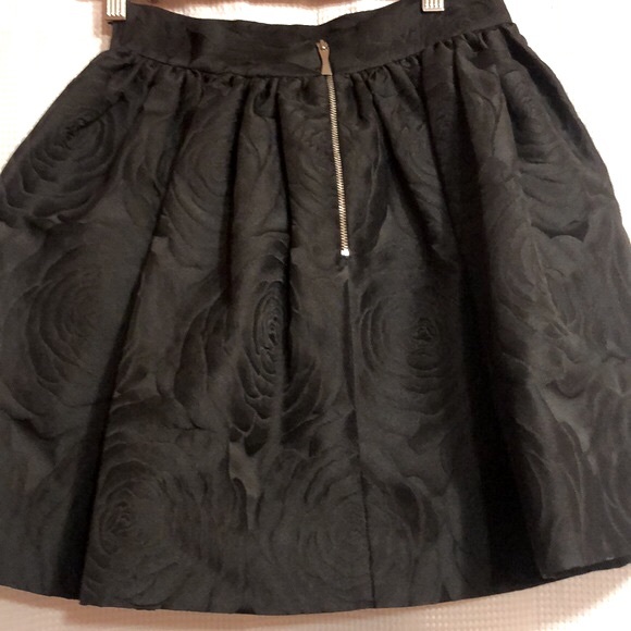 Kate Spade Black Mini Skirt/ Floral - Picture 4 of 15